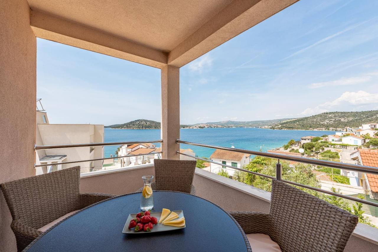 Villa Mona Apartments Ražanj Esterno foto