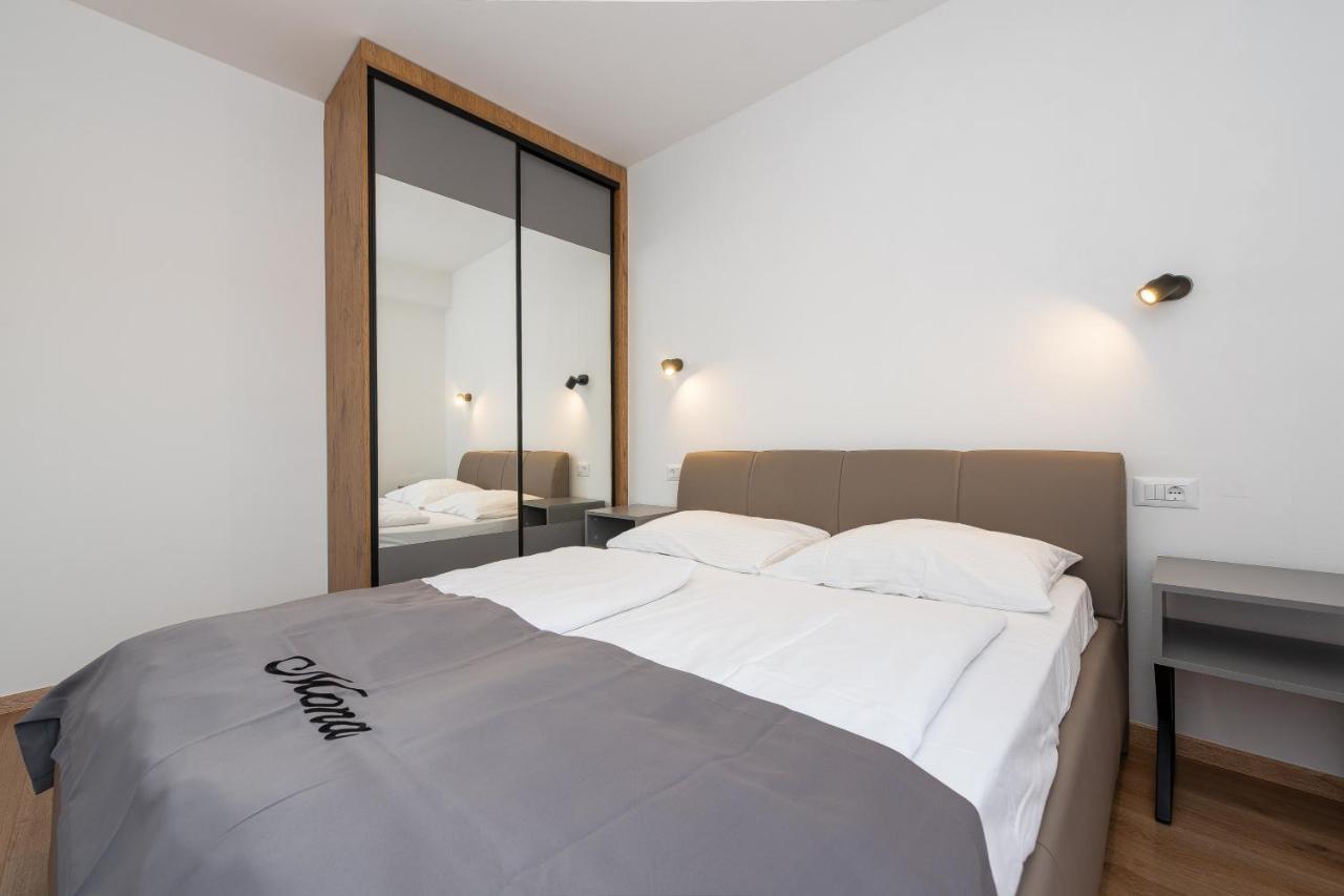 Villa Mona Apartments Ražanj Esterno foto