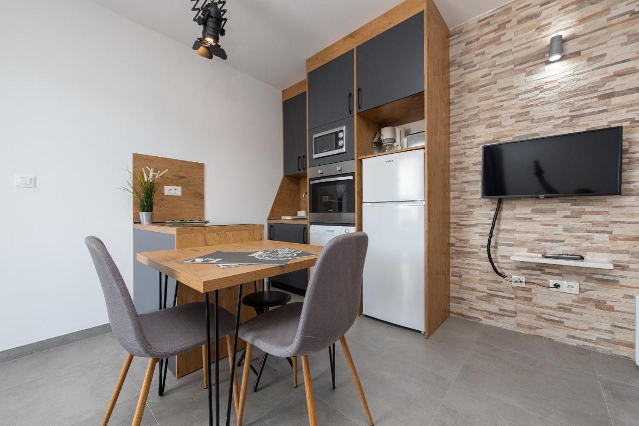 Villa Mona Apartments Ražanj Esterno foto