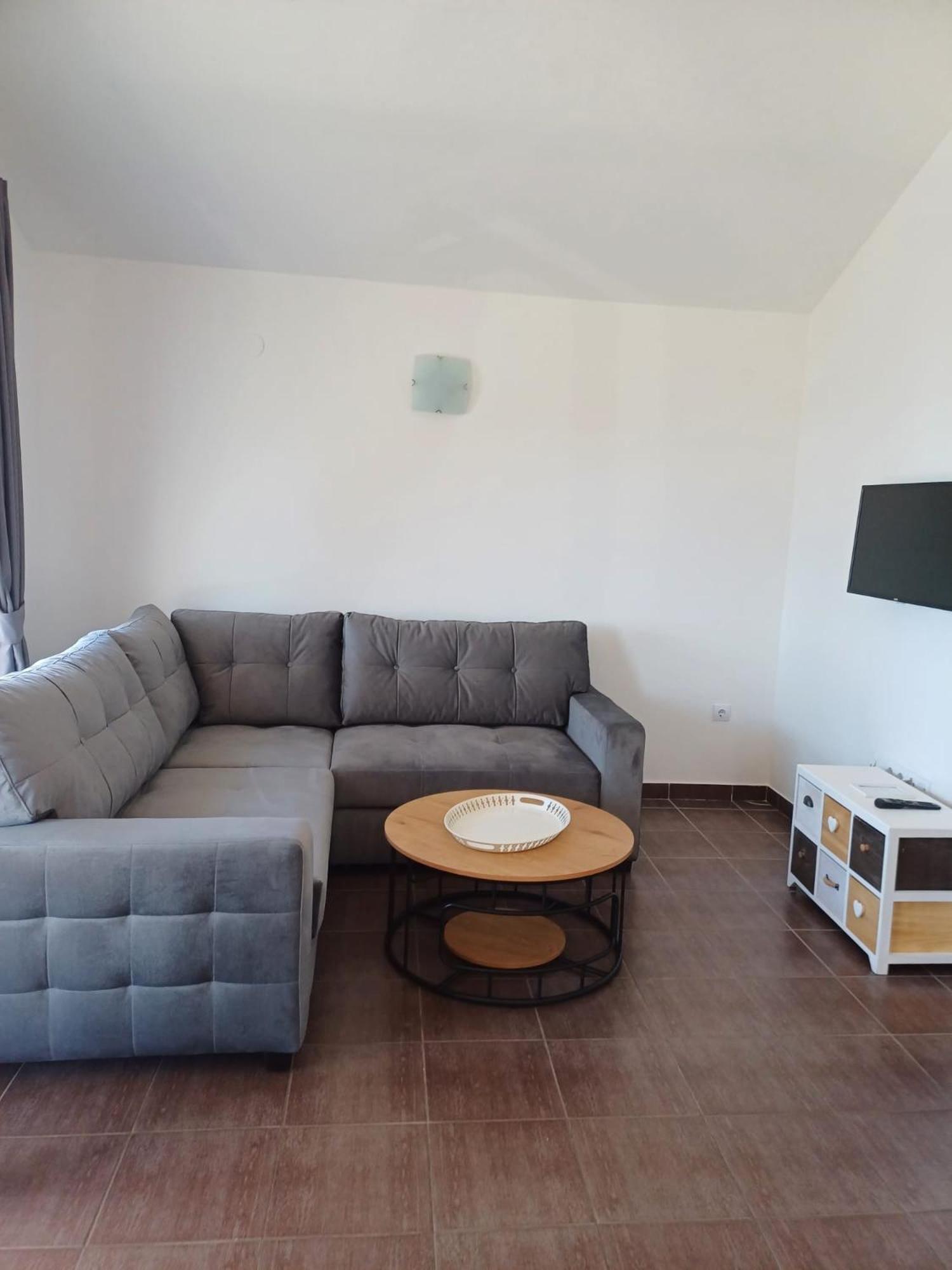 Villa Mona Apartments Ražanj Esterno foto