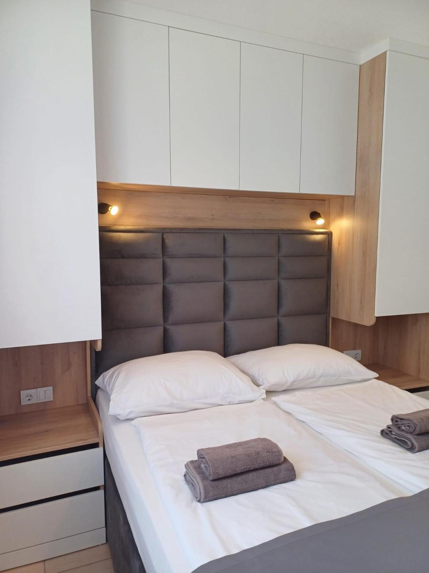Villa Mona Apartments Ražanj Esterno foto