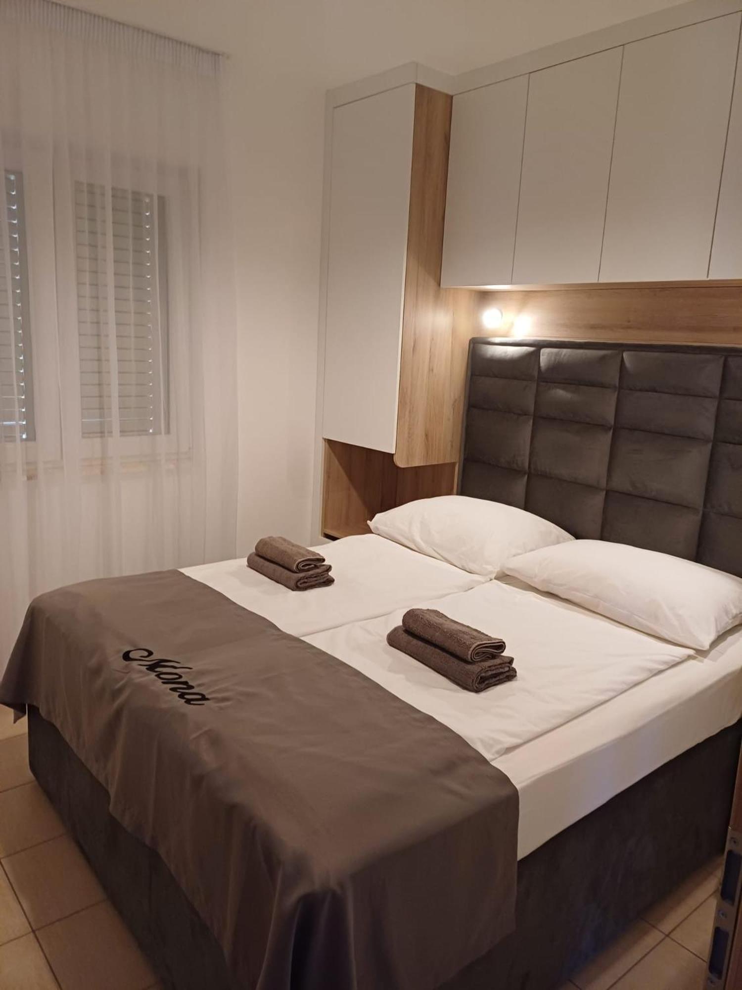 Villa Mona Apartments Ražanj Esterno foto