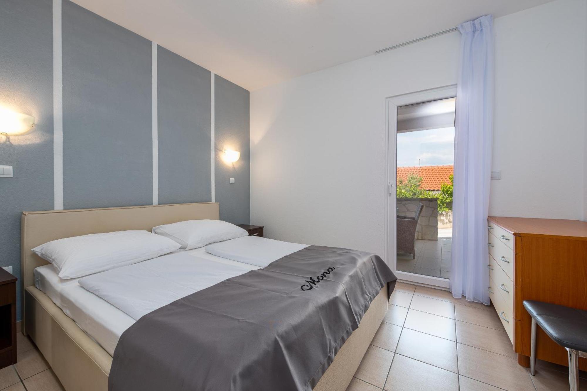 Villa Mona Apartments Ražanj Camera foto